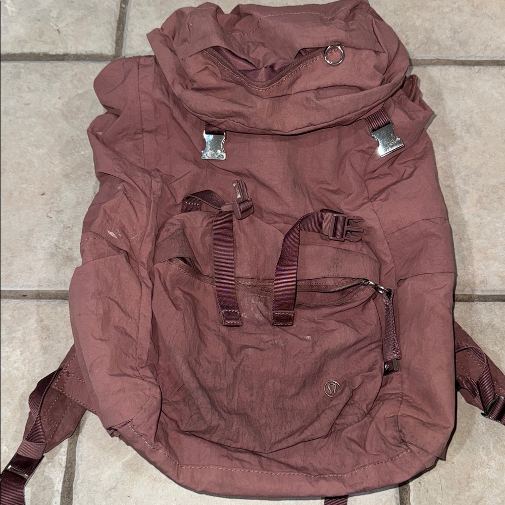 Lululemon - Picture 3 of 4